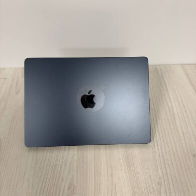 Ультрабук Apple MacBook Air 13 M3 A3113 (2024) / 13.3" (2560x1664) IPS / Apple M3 (8 ядер по 2.7 - 4.1 GHz) / 16 GB DDR5 / 250 GB SSD / Apple M3 Graphics / WebCam / MacOS