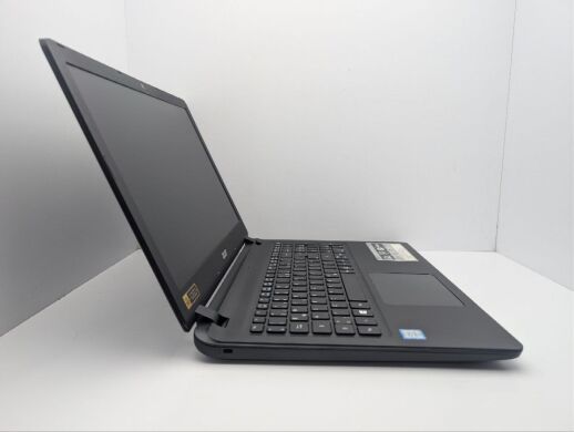 Ноутбук Acer Aspire ES1-572 / 15.6" (1920x1080) TN / Intel Core i3-6006U (2 (4) ядра по 2.0 GHz) / 8 GB DDR3 / 120 GB SSD / Intel HD Graphics 520 / WebCam / DVD-ROM