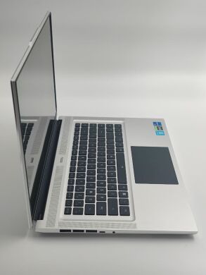 Игровой ноутбук Б-класс Gigabyte Aero 16 XE5 / 16" (3840x2400) OLED / Intel Core i7-12700H (14 (20) ядер по 3.5 - 4.7 GHz) / 16 GB DDR5 / 256 GB SSD+256 GB SSD / nVidia GeForce RTX 3070 Ti, 8 GB GDDR6, 256-bit / WebCam