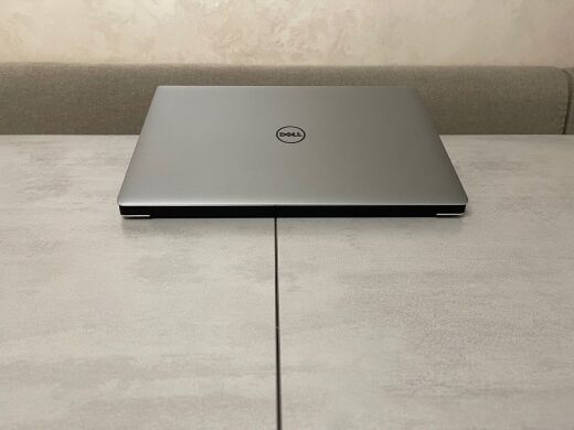 Игровой ноутбук Dell Xps 15 9550 / 15.6" (3840x2160) IPS Touch / Intel Core i7-6700HQ (4 (8) ядра по 2.6 - 3.5 GHz) / 16 GB DDR4 / 256 GB SSD M.2 / nVidia GeForce GTX 960M, 2GB GDDR5, 128-bit / WebCam