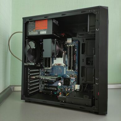 Рабочая станция Vinga Tower / Intel Xeon E5-2680 v3 (12 (24) ядер по 2.5 - 3.3 GHz) / 32 GB DDR4 / 1000 GB HDD / nVidia Quadro K600, 1 GB DDR3, 128-bit / 650W / USB 3.0