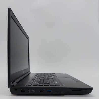 Мобильная рабочая станция Fujitsu Celsius H780 / 15.6" (1920x1080) IPS / Intel Core i7-8750H (6 (12) ядер по 2.2 - 4.1 GHz) / 32 GB DDR4 / 512 GB SSD / nVidia Quadro P600, 4 GB GDDR5, 128-bit / WebCam / HDMI