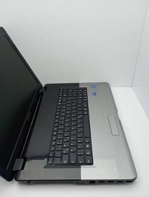 Ноутбук Acer Medion E7222 / 17.3" (1600x900) TN / Intel Core i5-2540M (2 (4) ядра по 2.6 - 3.3 GHz) / 6 GB DDR3 / 120 GB SSD / Intel HD Graphics 3000 / WebCam / Не тримає Ноутбук Acer Medion E7222 / 17.3" (1600x900) TN / Intel Core i5-2540M (2 (4) ядра по 2.6 - 3.3 GHz) / 6 GB DDR3 / 120 GB SSD / Intel HD Graphics 3000 / WebCam / Не тримає