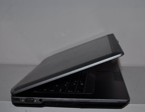 Ноутбук Dell Latitude E6430 / 14" (1366x768) TN / Intel Core i5-3210M (2 (4) ядра по 2.5 - 3.1 GHz) / 4 GB DDR3 / 500 GB HDD / Intel HD Graphics 4000 / DVD-ROM