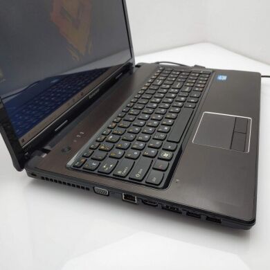 Ноутбук Lenovo IdeaPad G570 / 15.6" (1366x768) TN / Intel Core i3-2330M (2 (4) ядра по 2.2 GHz) / 4 GB DDR3 / 240 GB HDD / Intel HD Graphics 3000 / DVD-ROM / WebCam / Win 10 Home
