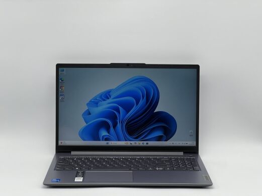 Ноутбук Lenovo IdeaPad Slim 3 15IRU8 / 15.6" (1920x1080) IPS Touch / Intel Core i5-1335U (10 (12) ядра по 3.4 - 4.6 GHz) / 8 GB DDR4 / 240 GB SSD / Intel Iris Xe Graphics / WebCam Ноутбук Lenovo IdeaPad Slim 3 15IRU8 / 15.6" (1920x1080) IPS Touch / Intel Core i5-1335U (10 (12) ядра по 3.4 - 4.6 GHz) / 8 GB DDR4 / 240 GB SSD / Intel Iris Xe Graphics / WebCam