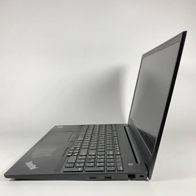 Ноутбук Lenovo ThinkPad E580 / 15.6" (1366x768) TN / Intel Core i5-8250U (4 (8) ядра по 1.6 - 3.4 GHz) / 16 GB DDR4 / 256 GB SSD / Intel HD Graphics 620 / WebCam / HDMI Ноутбук Lenovo ThinkPad E580 / 15.6" (1366x768) TN / Intel Core i5-8250U (4 (8) ядра по 1.6 - 3.4 GHz) / 16 GB DDR4 / 256 GB SSD / Intel HD Graphics 620 / WebCam / HDMI