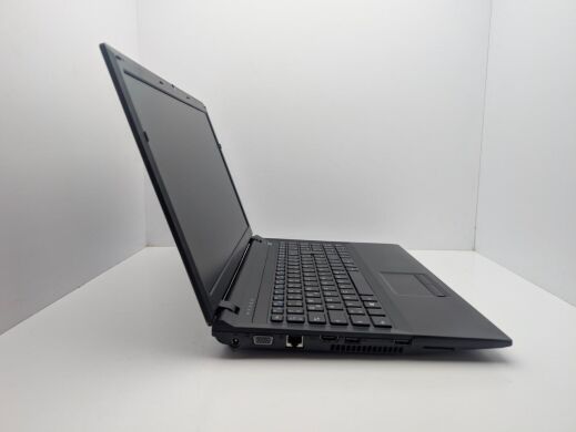 Ноутбук Terra Mobile 1512 / 15.6" (1366x768) TN / Intel Celeron 1037U (2 ядра по 1.8 GHz) / 6 GB DDR3 / 128 GB SSD / Intel HD Graphics 2500 / WebCam
