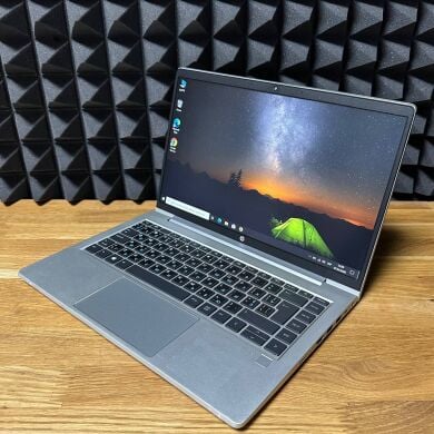 Ультрабук Б-класс HP ProBook 440 G8 / 14" (1920x1080) IPS / AMD Ryzen 3 Pro 5400U (4 (8) ядра по 4.0 GHz) / 8 GB DDR4 / 256 GB SSD / AMD Radeon Vega 6 Graphics / WebCam