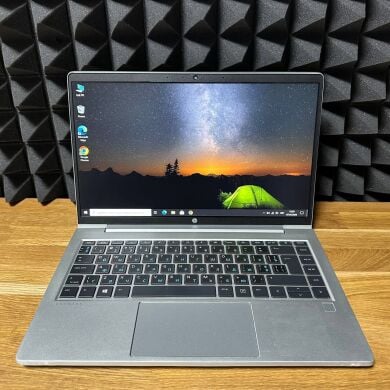 Ультрабук Б-класс HP ProBook 440 G8 / 14" (1920x1080) IPS / AMD Ryzen 3 Pro 5400U (4 (8) ядра по 4.0 GHz) / 8 GB DDR4 / 256 GB SSD / AMD Radeon Vega 6 Graphics / WebCam