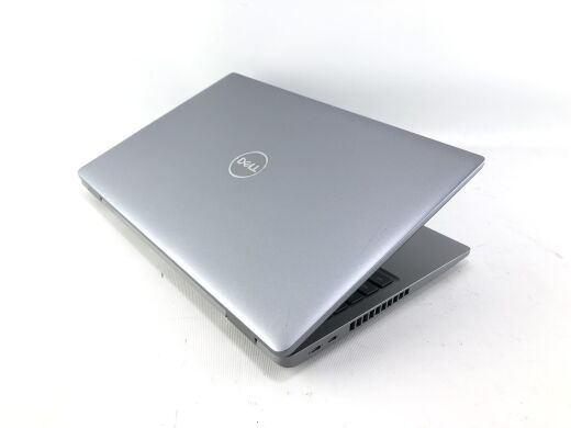 Ультрабук Dell Latitude 5520 / 15.6" (1920x1080) IPS / Intel Core i5-1135G7 (4 (8) ядра по 2.4 - 4.2 GHz) / 16 GB DDR4 / 240 GB SSD / Intel Iris Xe Graphics / WebCam