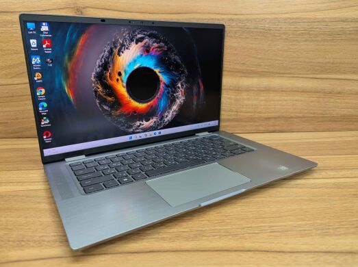Ультрабук Dell Latitude 9520 / 15" (1920x1080) IPS / Intel Core i5-1145G7 (4 (8) ядра по 2.6 - 4.4 GHz) / 16 GB DDR4 / 256 GB SSD / Intel Iris Xe Graphics / WebCam / HDMI / Windows 11 Ультрабук Dell Latitude 9520 / 15" (1920x1080) IPS / Intel Core i5-1145G7 (4 (8) ядра по 2.6 - 4.4 GHz) / 16 GB DDR4 / 256 GB SSD / Intel Iris Xe Graphics / WebCam / HDMI / Windows 11