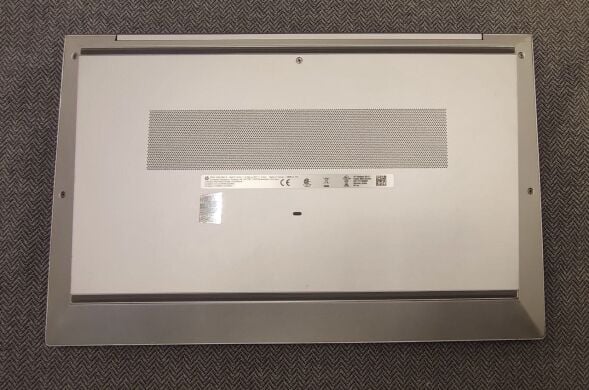 Ультрабук HP EliteBook 850 G7 / 15.6" (1920x1080) IPS / Intel Core i7-10610U (4 (8) ядра по 1.8 - 4.9 GHz) / 16 GB DDR4 / 256 GB SSD M.2 / Intel UHD Graphics / WebCam / HDMI