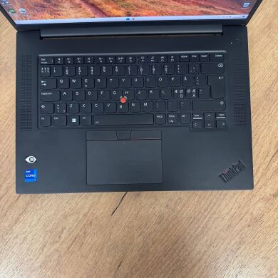 Ігровий ультрабук Б-клас Lenovo ThinkPad X1 Extreme Gen 5 / 16" (2560x1600) IPS / Intel Core i7-12700H (14 (20) ядер по 3.5 - 4.7 GHz) / 16 GB DDR5 / 512 GB SSD NVMe / nVidia GeForce RTX 3050 Ti, 4 GB GDDR6, 128-bit / WebCam