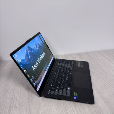 Игровой ноутбук Б-класс Asus Vivobook Pro 15 OLED N6506MU / 15.6" (2560x1440) OLED / Intel Core Ultra 9 185H (16 (22) ядер по 2.3 - 5.1 GHz) / 24 GB DDR5 / 2000 GB SSD NVMe / nVidia GeForce RTX 4060, 8 GB GDDR6, 128-bit / WebCam Игровой ноутбук Б-класс Asus Vivobook Pro 15 OLED N6506MU / 15.6" (2560x1440) OLED / Intel Core Ultra 9 185H (16 (22) ядер по 2.3 - 5.1 GHz) / 24 GB DDR5 / 2000 GB SSD NVMe / nVidia GeForce RTX 4060, 8 GB GDDR6, 128-bit / WebCam