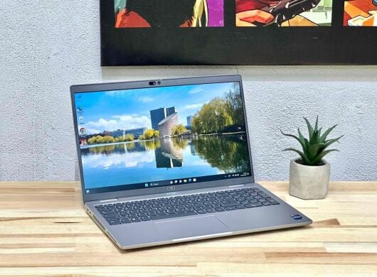 Ультрабук Dell Latitude 5540 / 15.6" (1920x1080) IPS / Intel Core i5-1345U (10 (12) ядер по 3.5 - 4.7 GHz) / 16 GB DDR4 / 256 GB SSD / Intel Iris Xe Graphics / WebCam / Win 11 Pro