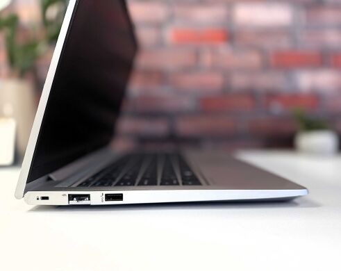 Ультрабук HP ProBook 440 G8 / 14" (1920x1080) IPS / Intel Core i3-1115G4 (4 (8) ядра по 4.1 GHz) / 8 GB DDR4 / 256 GB SSD / Intel UHD Graphics / WebCam