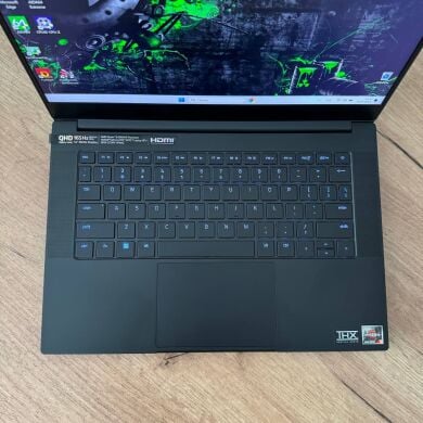 Ігровий ноутбук Razer Blade 14 RZ09-0427 / 14" (2560x1440) IPS / AMD Ryzen 9 6900HX (8 (16) ядер по 3.3 - 4.9 GHz) / 16 GB DDR4 / 1000 GB SSD / nVidia GeForce RTX 3070, 8 GB GDDR6, 256-bit / WebCam