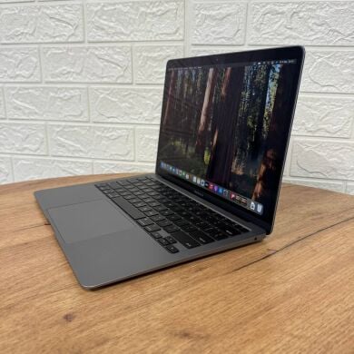 Ультрабук Apple MacBook Air 13 2020 A2337 / 13.3" (2560x1600) IPS / Apple M1 (8 ядер по 2.1 - 3.2 GHz) / 8 GB DDR4 / 250 GB SSD / Apple M1 Graphics / WebCam / MacOS