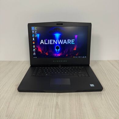 Ігровий ноутбук Б-клас Dell Alienware 15 R3 / 15.6" (1920x1080) IPS / Intel Core i5-6300HQ (4 ядра по 2.3 - 3.2 GHz) / 16 GB DDR4 / 256 GB SSD NVMe / nVidia GeForce GTX 1060, 6 GB GDDR5, 192-bit / WebCam