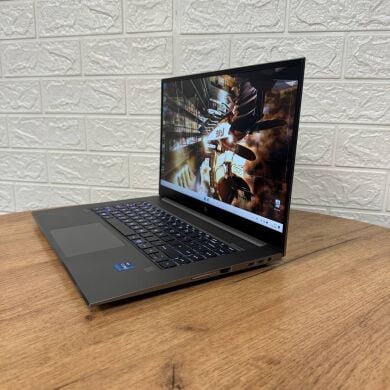 Мобільна робоча станція Б-клас HP ZBook Studio 15 G8 / 15.6" (1920x1080) IPS / Intel Core i7-11800H (8 (16) ядер по 2.3 - 4.6 GHz) / 32 GB DDR4 / 512 GB SSD / nVidia Quadro T1200, 4 GB GDDR6, 128-bit / WebCam Мобільна робоча станція Б-клас HP ZBook Studio 15 G8 / 15.6" (1920x1080) IPS / Intel Core i7-11800H (8 (16) ядер по 2.3 - 4.6 GHz) / 32 GB DDR4 / 512 GB SSD / nVidia Quadro T1200, 4 GB GDDR6, 128-bit / WebCam