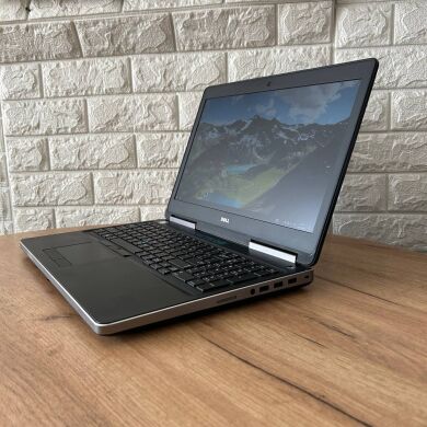 Мобильная рабочая станция Б-класс Dell Precision 7510 / 15.6" (1920x1080) IPS / Intel Core i5-6300HQ (4 ядра по 2.3 - 3.2 GHz) / 8 GB DDR4 / 256 GB SSD / AMD FirePro W5170M, 2 GB GDDR5, 128-bit / WebCam