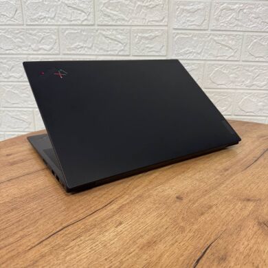 Ігровий ультрабук Б-клас Lenovo ThinkPad X1 Extreme Gen 5 / 16" (2560x1600) IPS / Intel Core i7-12700H (14 (20) ядер по 3.5 - 4.7 GHz) / 16 GB DDR5 / 512 GB SSD NVMe / nVidia GeForce RTX 3050 Ti, 4 GB GDDR6, 128-bit / WebCam