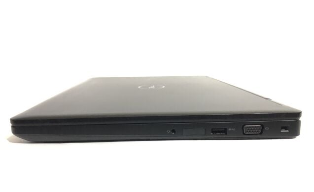 Мобільна робоча станція Dell Precision 3530 / 15.6" (1920x1080) IPS / Intel Core i7-8850H (6 (12) ядер по 2.6 - 4.3 GHz) / 16 GB DDR4 / 512 GB SSD / nVidia Quadro P600, 4 GB GDDR5, 128-bit / WebCam / Win 11 Pro