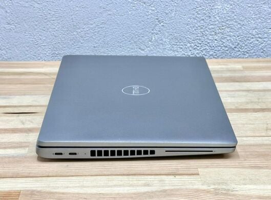 Ультрабук Dell Latitude 5540 / 15.6" (1920x1080) IPS / Intel Core i5-1345U (10 (12) ядер по 3.5 - 4.7 GHz) / 16 GB DDR4 / 256 GB SSD / Intel Iris Xe Graphics / WebCam / Win 11 Pro