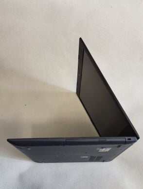 Ноутбук Lenovo IdeaPad 330-17IKB / 17.3" (1600x900) TN / Intel Core i5-8250U (4 (8) ядра по 1.6 - 3.4 GHz) / 8 GB DDR4 / 256 GB SSD / Intel UHD Graphics 620 / WebCam / DVD-ROM
