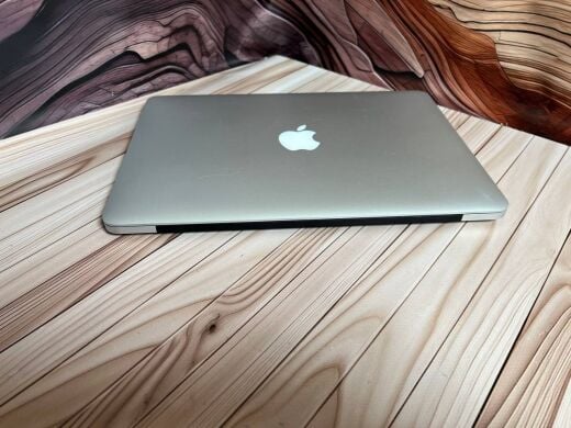 Ультрабук Б-клас Apple MacBook Pro 13 A1502 / 13.3" (2560x1600) IPS / Intel Core i5-4308U (2 (4) ядра по 2.8 - 3.3 GHz) / 16 GB DDR3 / 256 GB SSD / Intel Iris Graphics 5100 / WebCam / MacOS
