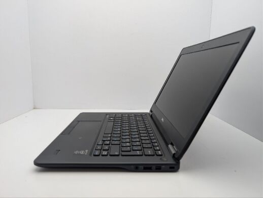 Нетбук Dell Latitude E7250 / 12.5" (1366x768) TN / Intel Core i7-5600U (2 (4) ядра по 2.6 - 3.2 GHz) / 8 GB DDR3 / 256 GB SSD / Intel HD Graphics 5500 / WebCam Нетбук Dell Latitude E7250 / 12.5" (1366x768) TN / Intel Core i7-5600U (2 (4) ядра по 2.6 - 3.2 GHz) / 8 GB DDR3 / 256 GB SSD / Intel HD Graphics 5500 / WebCam