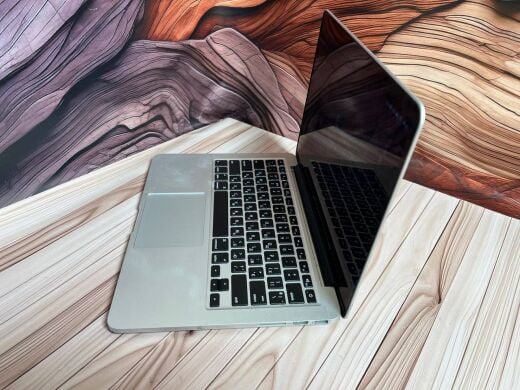 Ультрабук Б-клас Apple MacBook Pro 13 A1502 / 13.3" (2560x1600) IPS / Intel Core i5-4308U (2 (4) ядра по 2.8 - 3.3 GHz) / 16 GB DDR3 / 256 GB SSD / Intel Iris Graphics 5100 / WebCam / MacOS