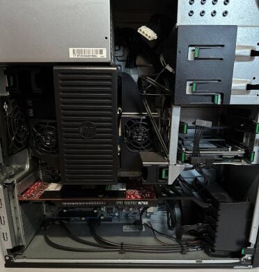 Робоча станція HP Z440 Workstation Tower / Intel Xeon E5-1650 V3 (6 (12) ядер по 3.5 - 3.8 GHz) / 16 GB DDR4 / 512 GB SSD / AMD FirePro W7100, 8 GB GDDR5, 256-bit