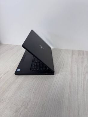 Ультрабук Dell Latitude 5480 / 14" (1920x1080) IPS / Intel Core i5-7200U (2 (4) ядра по 2.5 - 3.1 GHz) / 8 GB DDR4 / 120 GB SSD / Intel HD Graphics 620 / WebCam