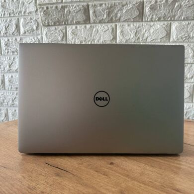 Мобільна робоча станція Б-клас Dell Precision 5520 / 15.6" (1920x1080) IPS / Intel Core i7-7820HQ (4 (8) ядра по 2.9 - 3.9 GHz) / 16 GB DDR4 / 250 GB SSD / nVidia Quadro M1200, 4 GB GDDR5, 128-bit / WebCam Мобільна робоча станція Б-клас Dell Precision 5520 / 15.6" (1920x1080) IPS / Intel Core i7-7820HQ (4 (8) ядра по 2.9 - 3.9 GHz) / 16 GB DDR4 / 250 GB SSD / nVidia Quadro M1200, 4 GB GDDR5, 128-bit / WebCam