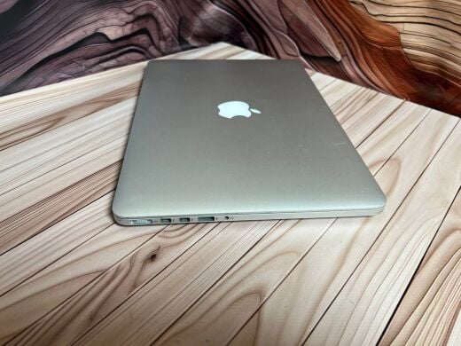 Ультрабук Б-клас Apple MacBook Pro 13 A1502 / 13.3" (2560x1600) IPS / Intel Core i5-4308U (2 (4) ядра по 2.8 - 3.3 GHz) / 16 GB DDR3 / 256 GB SSD / Intel Iris Graphics 5100 / WebCam / MacOS