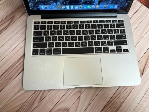 Ультрабук Б-клас Apple MacBook Pro 13 A1502 / 13.3" (2560x1600) IPS / Intel Core i5-4308U (2 (4) ядра по 2.8 - 3.3 GHz) / 16 GB DDR3 / 256 GB SSD / Intel Iris Graphics 5100 / WebCam / MacOS