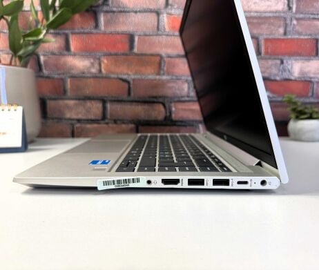 Ультрабук HP ProBook 440 G8 / 14" (1920x1080) IPS / Intel Core i3-1115G4 (4 (8) ядра по 4.1 GHz) / 8 GB DDR4 / 256 GB SSD / Intel UHD Graphics / WebCam