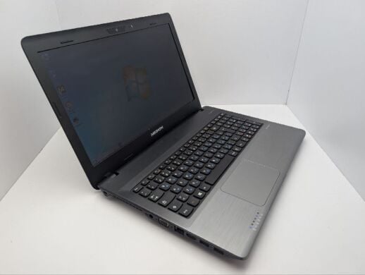 Ноутбук Medion Akoya E6232 / 15.6" (1366x768) TN / Intel Core i3-3110M (2 (4) ядра по 2.4 GHz) / 8 GB DDR3 / 750 GB HDD / Intel HD Graphics 4000 / WebCam / DVD-ROM Ноутбук Medion Akoya E6232 / 15.6" (1366x768) TN / Intel Core i3-3110M (2 (4) ядра по 2.4 GHz) / 8 GB DDR3 / 750 GB HDD / Intel HD Graphics 4000 / WebCam / DVD-ROM
