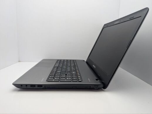 Ноутбук Medion Akoya E6232 / 15.6" (1366x768) TN / Intel Core i3-3110M (2 (4) ядра по 2.4 GHz) / 8 GB DDR3 / 750 GB HDD / Intel HD Graphics 4000 / WebCam / DVD-ROM Ноутбук Medion Akoya E6232 / 15.6" (1366x768) TN / Intel Core i3-3110M (2 (4) ядра по 2.4 GHz) / 8 GB DDR3 / 750 GB HDD / Intel HD Graphics 4000 / WebCam / DVD-ROM