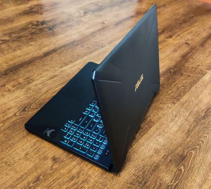 Ігровий ноутбук Asus TUF Gaming FX505GM-AL342 / 15.6" (1920x1080) IPS / Intel Core i7-8750H (6 (12) ядра по 2.2 - 4.1 GHz) / 16 GB DDR4 / 256 GB SSD + 1000 GB HDD / nVidia GeForce GTX 1060, 6 GB GDDR5, 192-bit / WebCam