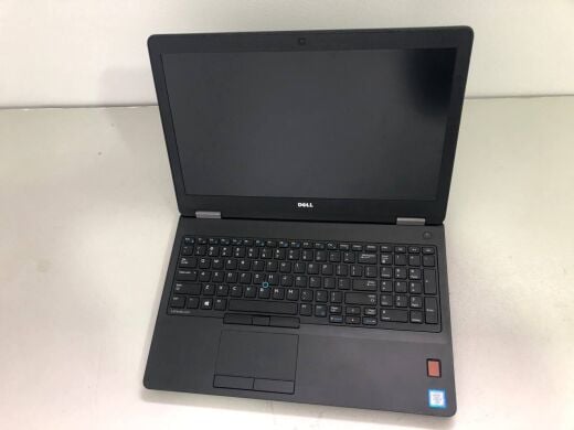 Игровой ноутбук Б-класс Dell Latitude E5570 / 15.6" (1920x1080) IPS / Intel Core i7-6820HQ (4 (8) ядра по 2.7 - 3.6 GHz) / 8 GB DDR4 / 256 GB SSD / AMD Radeon R7 M370, 2 GB GDDR5, 128-bit / WebCam / HDMI Игровой ноутбук Б-класс Dell Latitude E5570 / 15.6" (1920x1080) IPS / Intel Core i7-6820HQ (4 (8) ядра по 2.7 - 3.6 GHz) / 8 GB DDR4 / 256 GB SSD / AMD Radeon R7 M370, 2 GB GDDR5, 128-bit / WebCam / HDMI