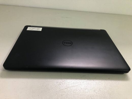 Игровой ноутбук Б-класс Dell Latitude E5570 / 15.6" (1920x1080) IPS / Intel Core i7-6820HQ (4 (8) ядра по 2.7 - 3.6 GHz) / 8 GB DDR4 / 256 GB SSD / AMD Radeon R7 M370, 2 GB GDDR5, 128-bit / WebCam / HDMI Игровой ноутбук Б-класс Dell Latitude E5570 / 15.6" (1920x1080) IPS / Intel Core i7-6820HQ (4 (8) ядра по 2.7 - 3.6 GHz) / 8 GB DDR4 / 256 GB SSD / AMD Radeon R7 M370, 2 GB GDDR5, 128-bit / WebCam / HDMI
