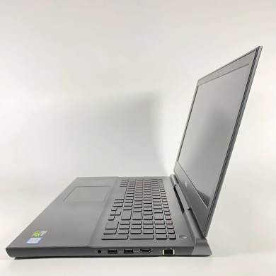 Игровой ноутбук Dell Inspiron 15 7000 / 15.6" (1920x1080) IPS / Intel Core i5-7300HQ (4 ядра по 2.5 - 3.5 GHz) / 16 GB DDR4 / 512 GB SSD / nVidia GeForce GTX 1050, 4 GB GDDR5, 128-bit / WebCam / HDMI