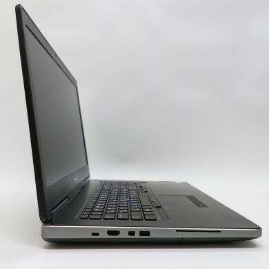Ігровий ноутбук Dell Precision 7710 / 17.3" (1920x1080) IPS / Intel Core i7-6820HQ (4 (8) ядра по 2.7 - 3.6 GHz) / 32 GB DDR4 / 512 GB SSD / nVidia Quadro M3000M, 4 GB GDDR5, 256-bit / WebCam