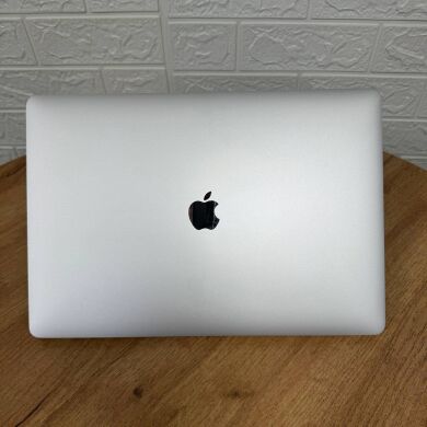 Ігровий ультрабук Б-клас Apple MacBook Pro 16 2019 A2141 / 16" (3072x1920) IPS / Intel Core i7-9750H (6 (12) ядер по 2.6 - 4.5 GHz) / 16 GB DDR4 / 512 GB SSD / AMD Radeon Pro 5300M, 4 GB GDDR6, 128-bit / WebCam / MacOS