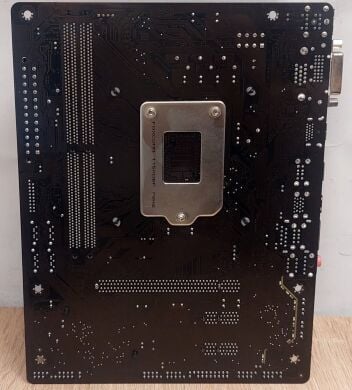 Комплект: материнская плата Gigabyte GA-H110M-S2H / Intel Core i5-7400 (4 ядра по 3.0 - 3.5 GHz) / 16 GB DDR4 / Intel HD Graphics 630 / Socket LGA1150 / Кулер