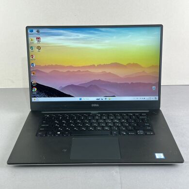 Мобільна робоча станція Б-клас Dell Precision 5520 / 15.6" (1920x1080) IPS / Intel Xeon E3-1505M v6 (4 (8) ядра по 3.0 - 4.0 GHz) / 32 GB DDR4 / 512 GB SSD / nVidia Quadro M1200, 4 GB GDDR5, 128-bit