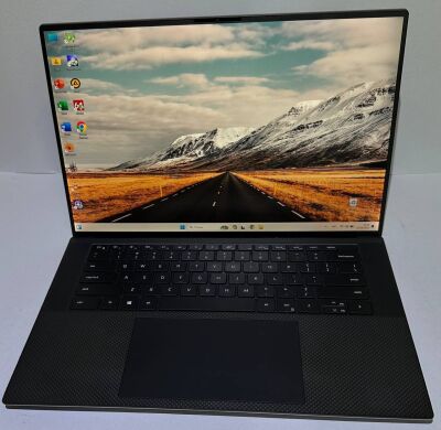 Мобильная рабочая станция Б-класс Dell Precision 5550 / 15.6" (1920x1080) IPS / Intel Core i7-10750H (6 (12) ядер по 2.6 - 5.0 GHz) / 32 GB DDR4 / 256 GB SSD + 256 GB SSD / nVidia Quadro T1000, 4 GB GDDR5, 128-bit / WebCam